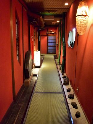 Old Narrow Hallway Yatsusan-kan - SM (2)